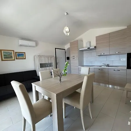 Trilocale Con Due Bagni B7 * Olbia