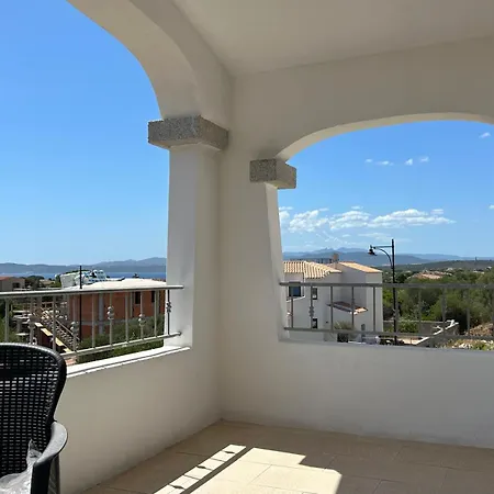 Trilocale Con Due Bagni B7 Lägenhet Olbia