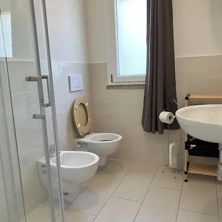 Trilocale Con Due Bagni B7 *