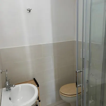 Trilocale Con Due Bagni B7 *