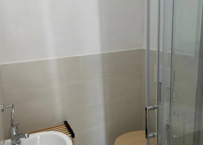 Trilocale Con Due Bagni B7 *